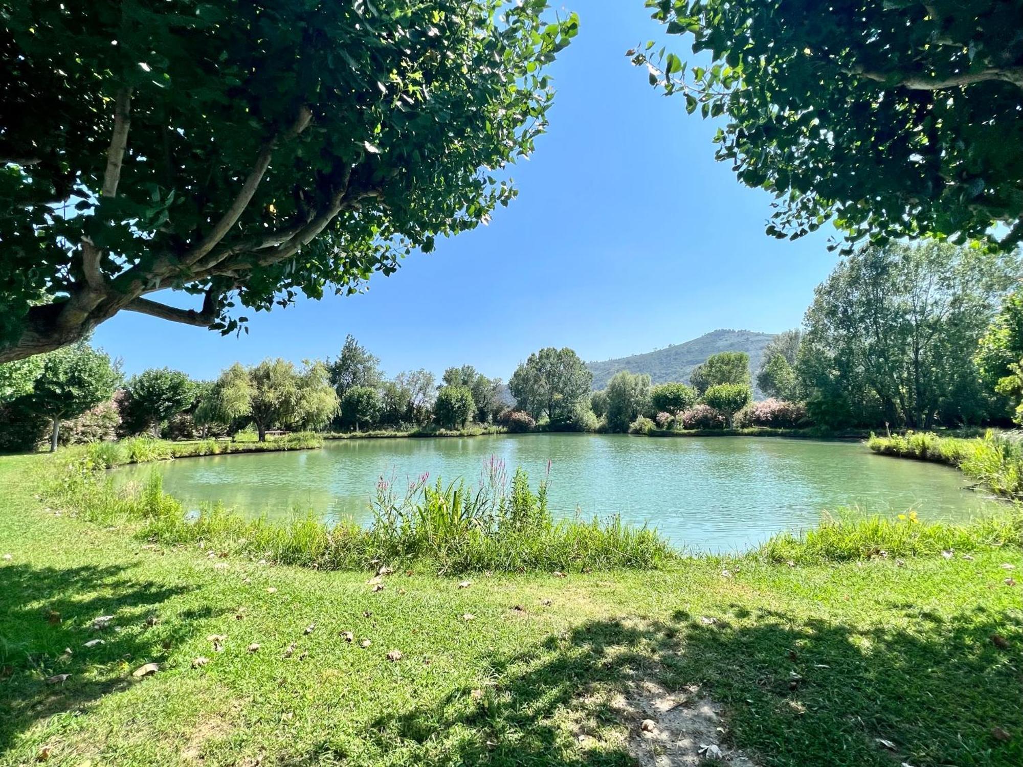 Domaine Du Lac De La Vallee La Roquette-sur-Siagne Ngoại thất bức ảnh